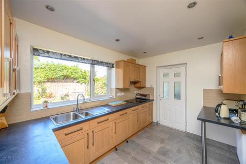 6 Ashfurlong Close, Sheffield, S17 3NN
