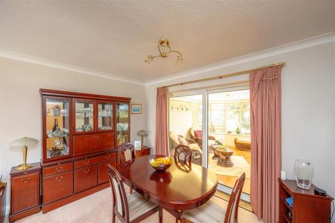 6 Ashfurlong Close, Sheffield, S17 3NN