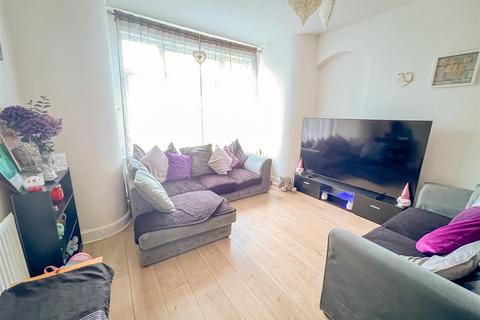 2 bedroom flat for sale, Glossop Road, South Croydon