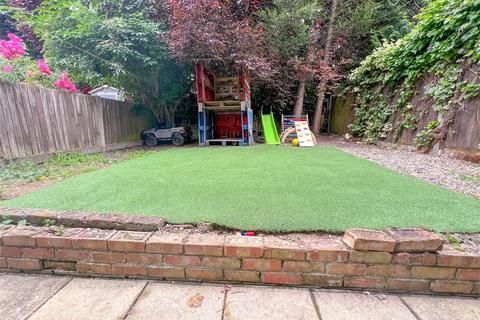 Flat 1, 12 Glossop Road, South Croydon, CR2 0PU