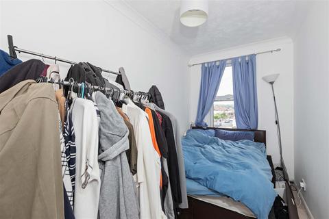 2 bedroom flat for sale, Kingsland Road, Worthing