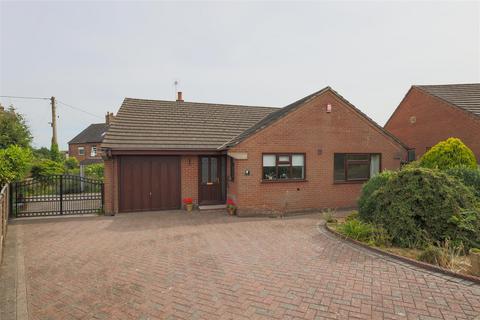 8 Bassett Close, Cheadle, Stoke-on-trent, ST10 1UU