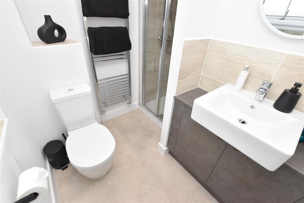 Suite shower room
