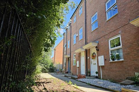 3 bedroom terraced house for sale, Welland Road, Hilton