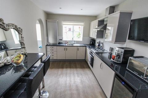 6 Bennett Road, Oakley, Corby, NN18 8QN