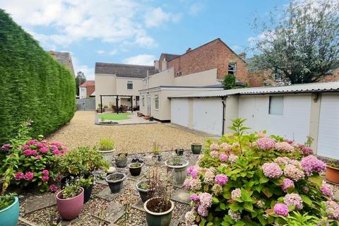 4 bedroom detached house for sale, Eastfield Road, Peterborough