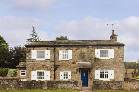 3 bedroom cottage for sale, Sandhills, Leeds LS14