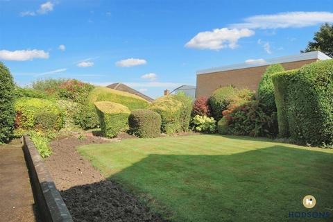 2 bedroom detached bungalow for sale, Nunns Croft, Featherstone WF7