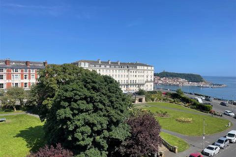 3 bedroom apartment for sale, Esplanade Gardens, Scarborough YO11