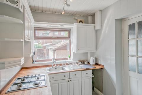 3 bedroom semi-detached house for sale, Stanningley Road, Leeds