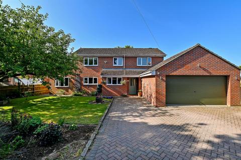 5 bedroom detached house for sale, Queens Avenue, Wallingford