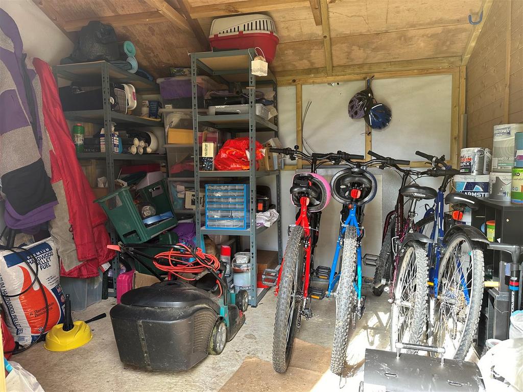 Storage shed.jpg