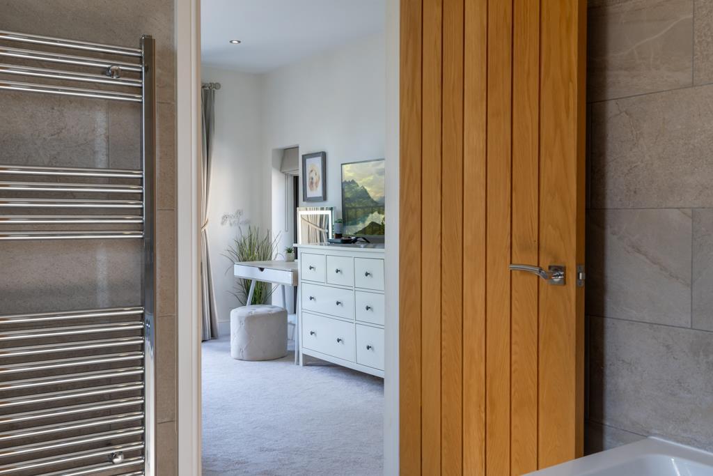 Jack-and-Jill En-Suite