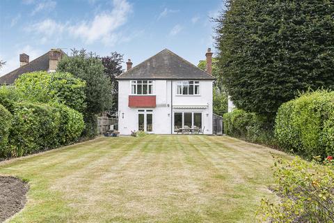 33 West Drive, Sutton, SM2 7NB