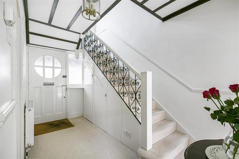 33 West Drive, Sutton, SM2 7NB