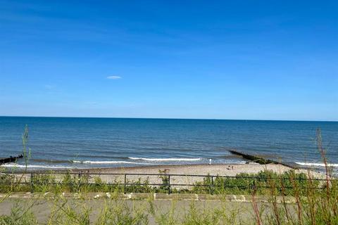 51 Esplanade, Hornsea, HU18 1NQ