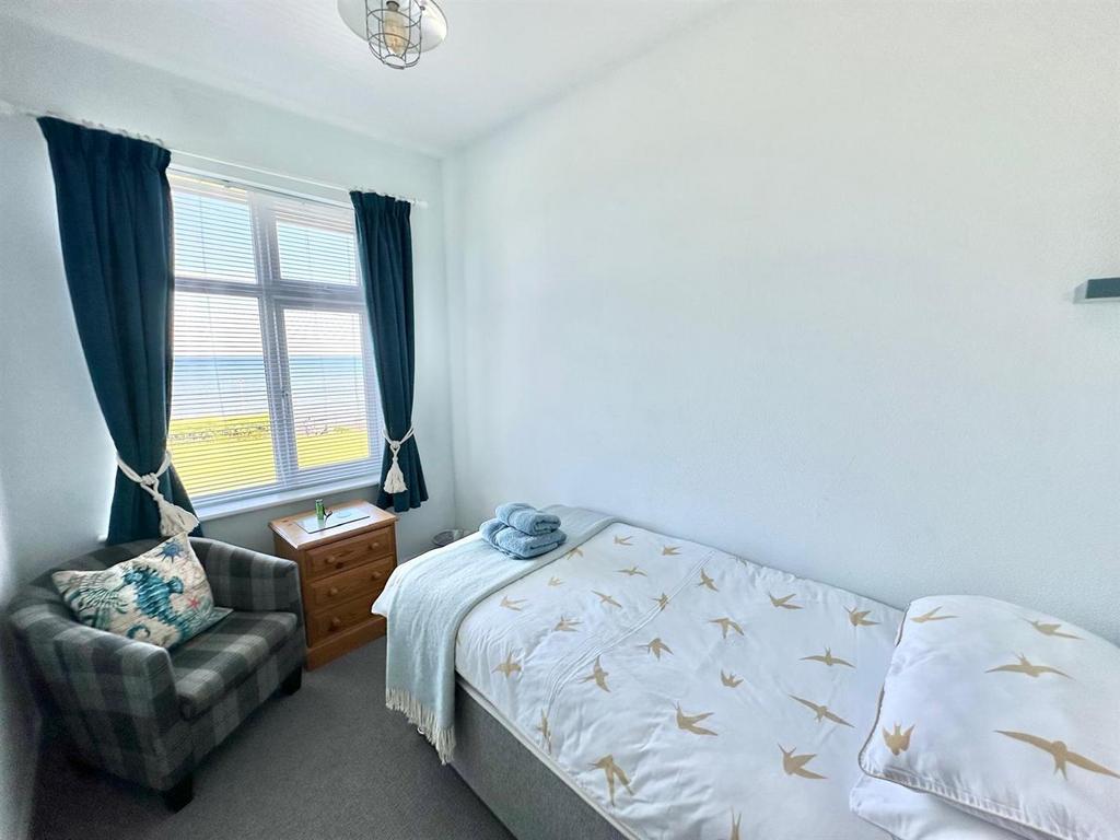 Bedroom 4 (1st Floor)