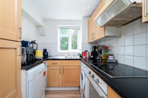 2 bedroom apartment for sale, Chipstead Close, Sutton