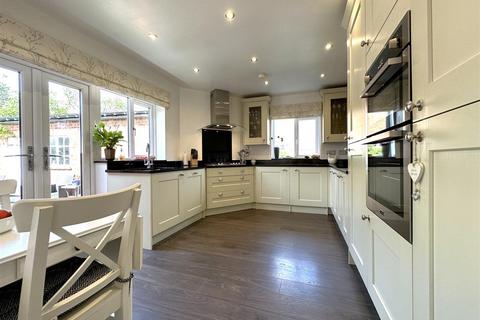 3 bedroom detached house for sale, Hawton Road, Newark