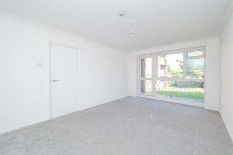 1 bedroom apartment for sale, Cheam Road, Sutton