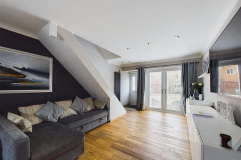 31 Dockwray Close, North Shields, NE30 1JW