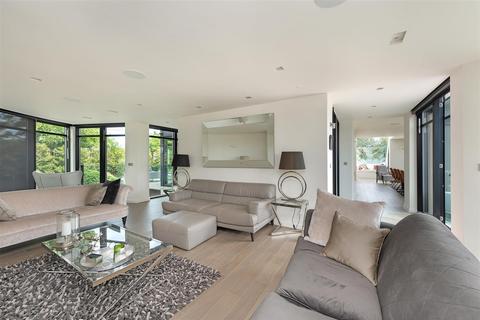 5 bedroom detached house for sale, Island Wall, Whitstable