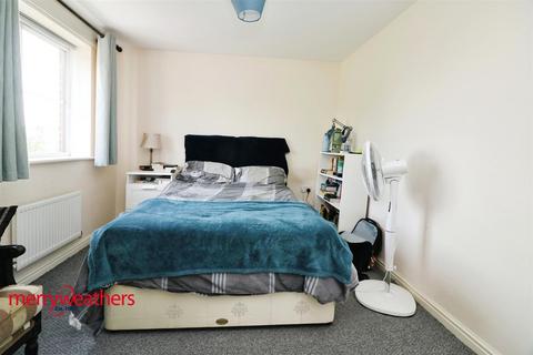19 Candle Crescent, Thurcroft, Rotherham, S66 9FH