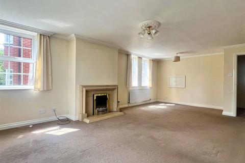 3 bedroom ground floor flat for sale, Holbeck Road, Scarborough