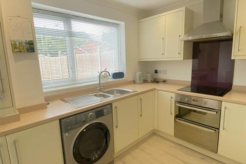 2 bedroom townhouse for sale, Hardwick Crescent, Syston