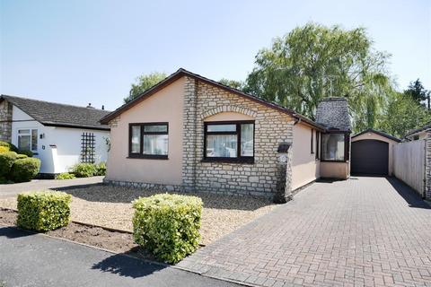 3 bedroom detached bungalow for sale, Silbury Road, Calne