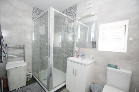 5 bedroom semi-detached house for sale, London Road, Slough