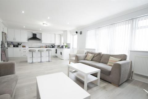 undefined, London Road, Slough