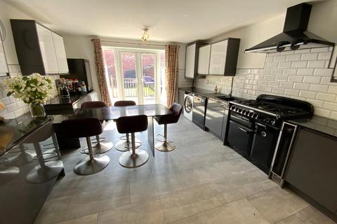 4 bedroom townhouse for sale, Birstall Meadow Road, Birstall, Leicestershire