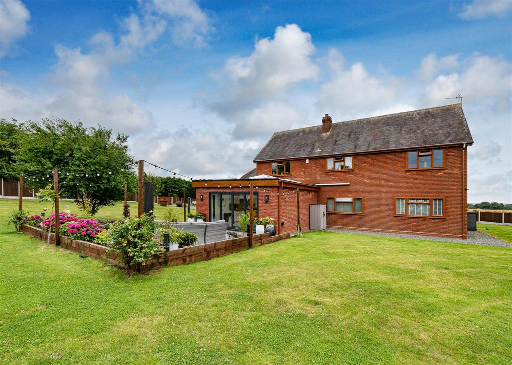 New Buildings Farm-external3.jpg