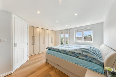 77 Carlton Park Avenue, London, SW20 8BJ