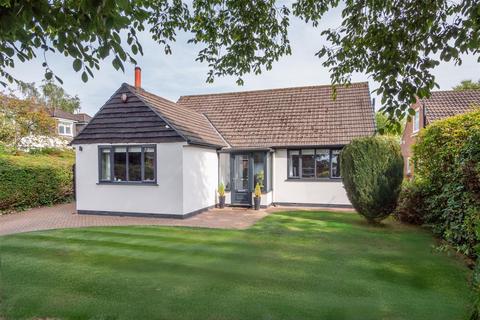 3 bedroom bungalow for sale, Ravenwood Drive, Hale Barns, Altrincham