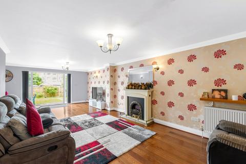 172 Banstead Road, Caterham, CR3 5QF