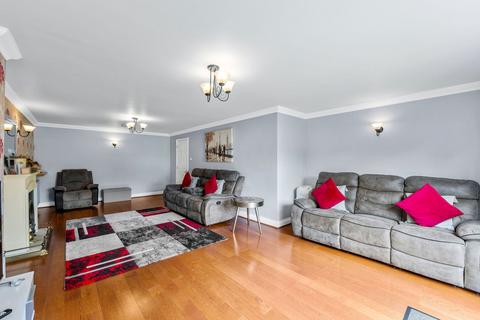 172 Banstead Road, Caterham, CR3 5QF