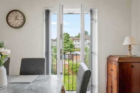 172 Banstead Road, Caterham, CR3 5QF