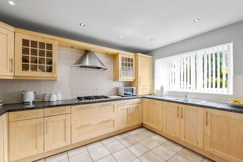172 Banstead Road, Caterham, CR3 5QF