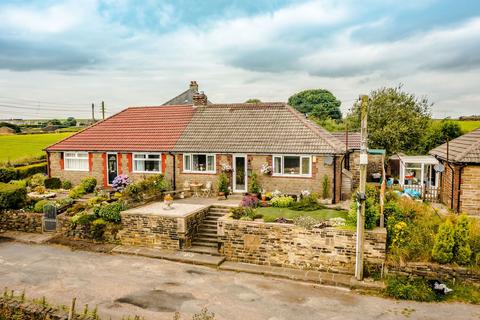 3 bedroom semi-detached bungalow for sale, Gibb Lane, Halifax HX2