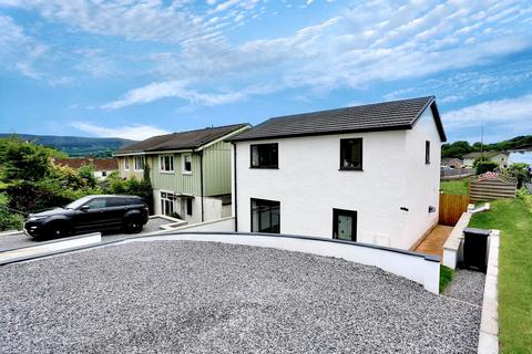 50 Ffynnonau, Crickhowell, NP8 1DB