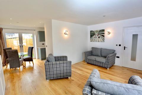 50 Ffynnonau, Crickhowell, NP8 1DB