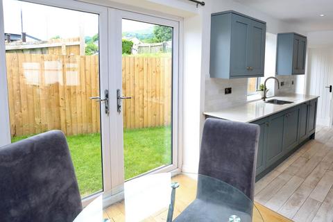 50 Ffynnonau, Crickhowell, NP8 1DB
