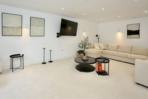 4 bedroom detached house for sale, Hereford Road, Monmouth NP25