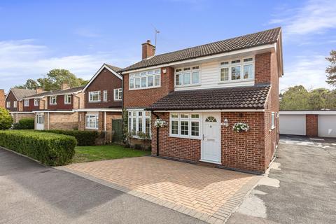 4 bedroom detached house for sale, Tall Elms Close, Bromley BR2