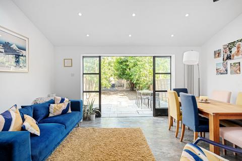 10 Cottingham Road, London, SE20 7PT
