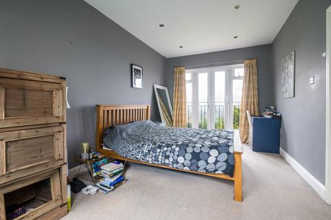 133 Ross Road, South Norwood, London, SE25 6TW