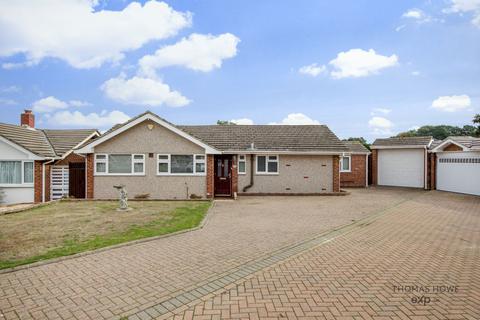 3 bedroom detached bungalow for sale, Woodmere Avenue, Croydon CR0