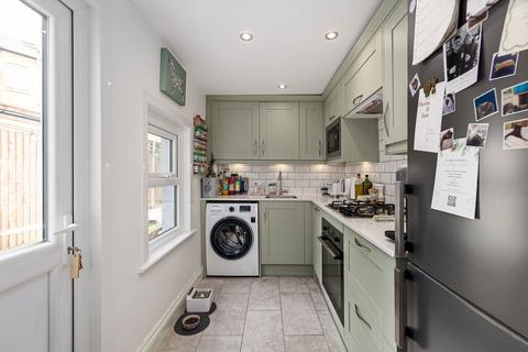 9 Faversham Road, Beckenham, BR3 3PN